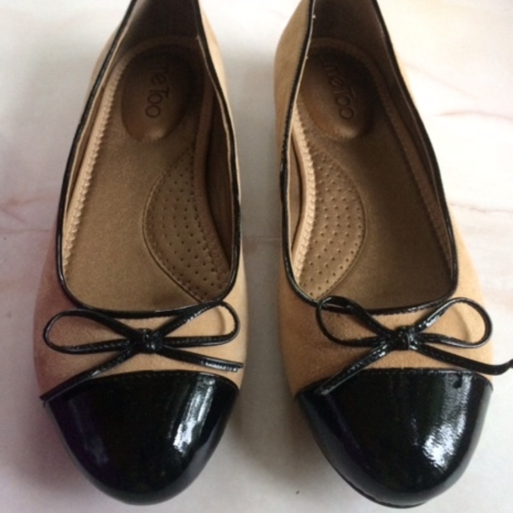 me Too women's spectator flats